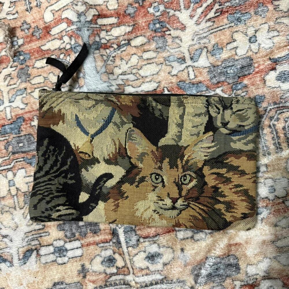 Vintage-Inspired Cat Tapestry Zipper Pouch